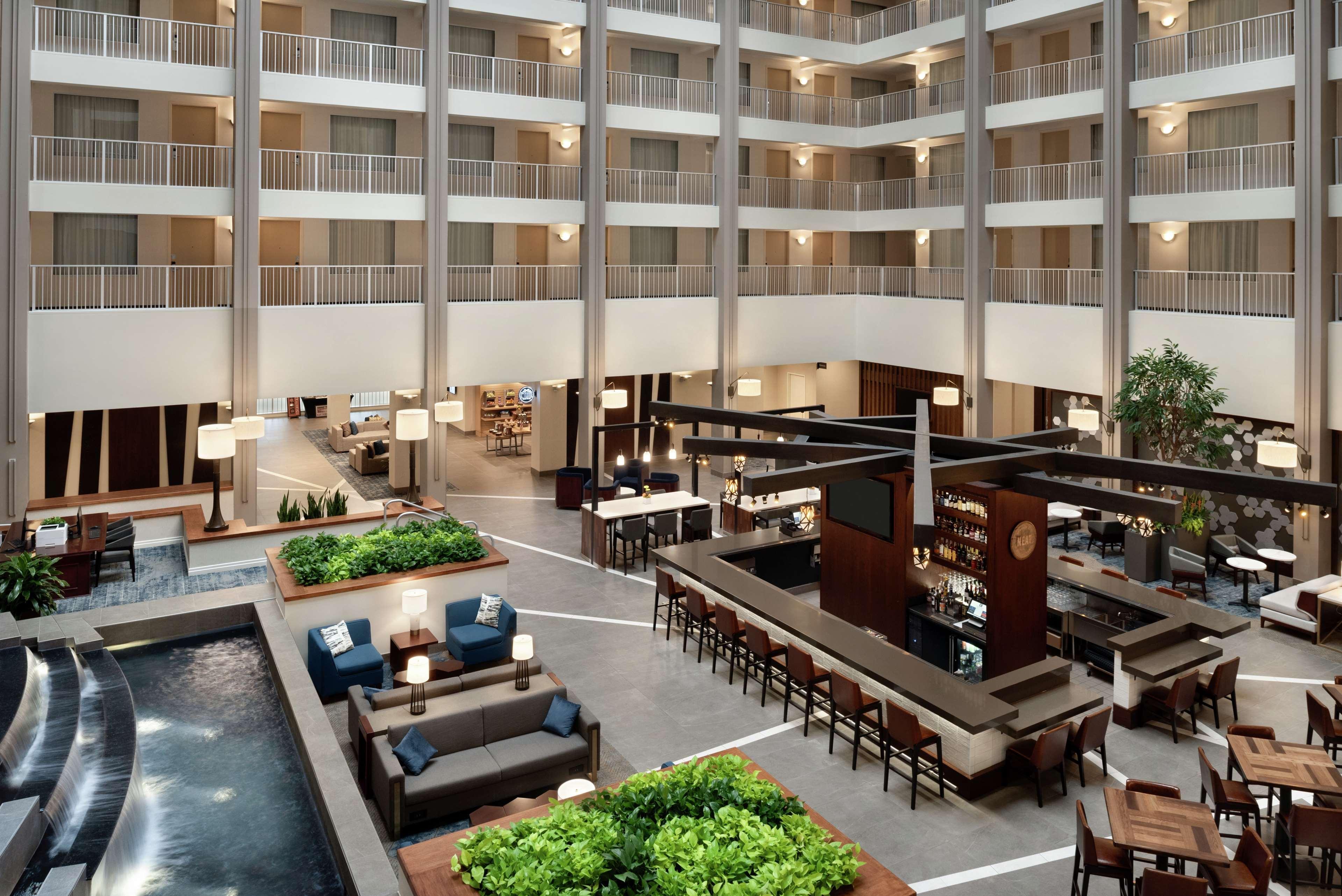 Embassy Suites Cincinnati - Rivercenter Covington Exteriör bild