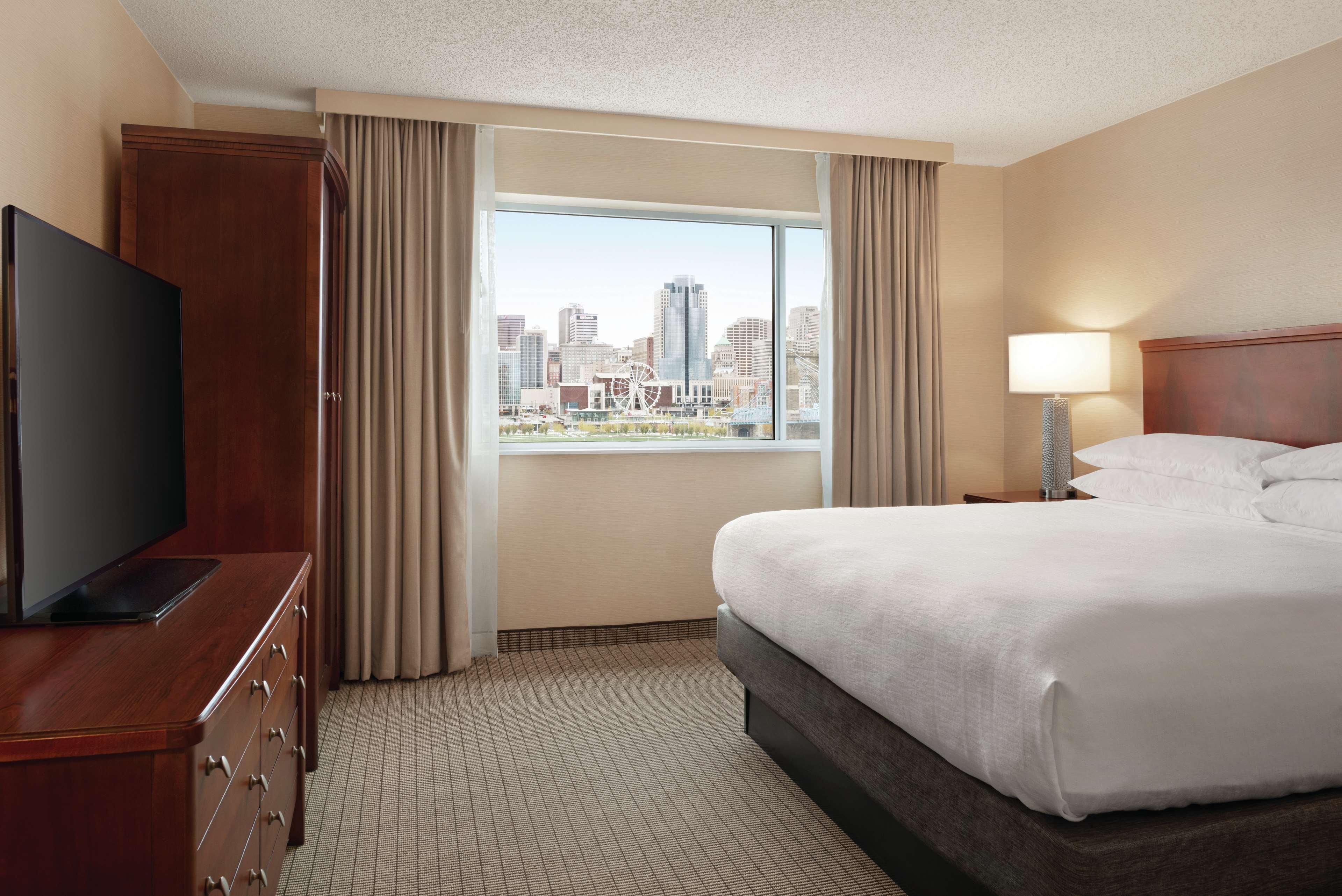 Embassy Suites Cincinnati - Rivercenter Covington Exteriör bild