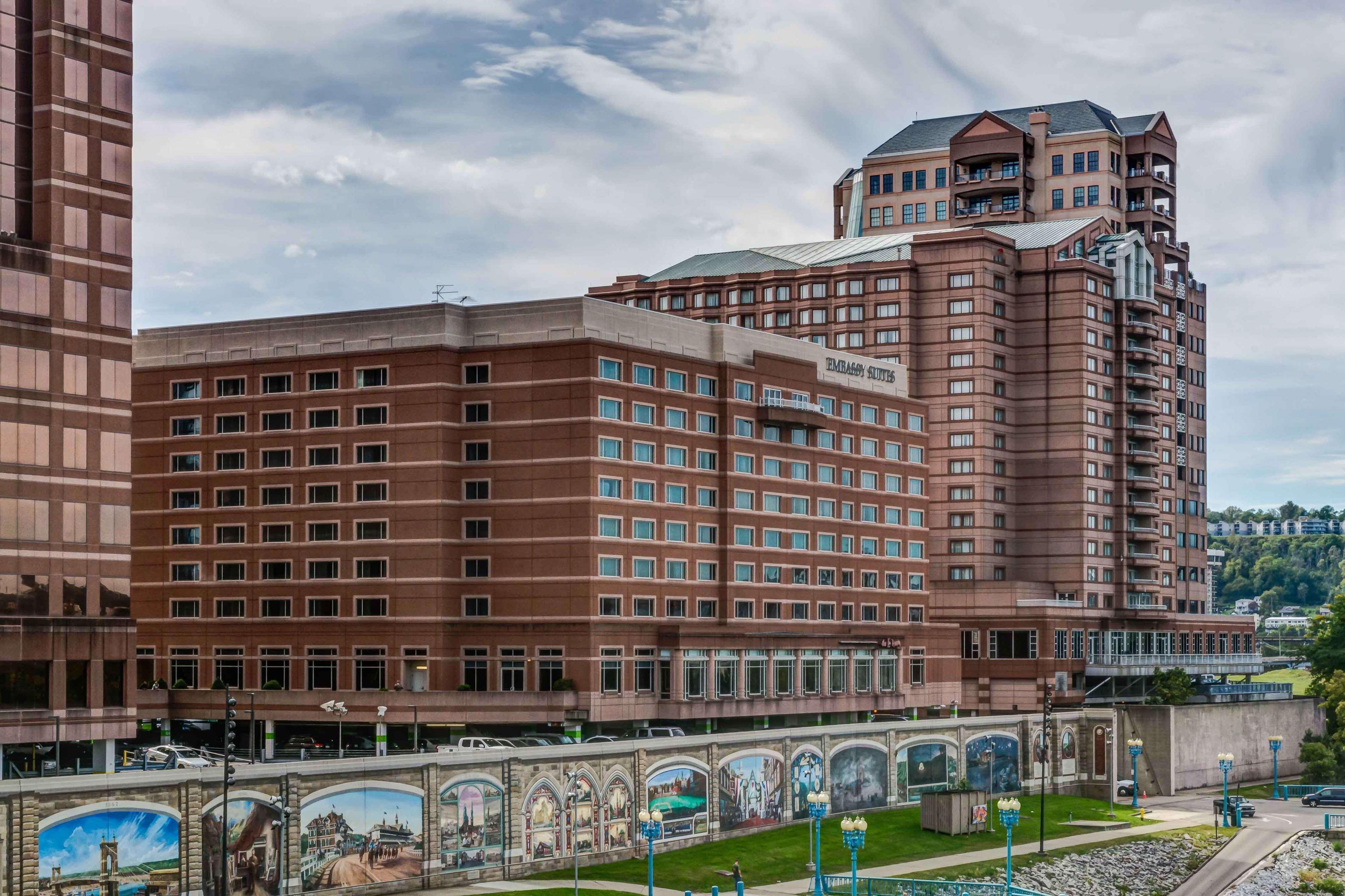 Embassy Suites Cincinnati - Rivercenter Covington Exteriör bild