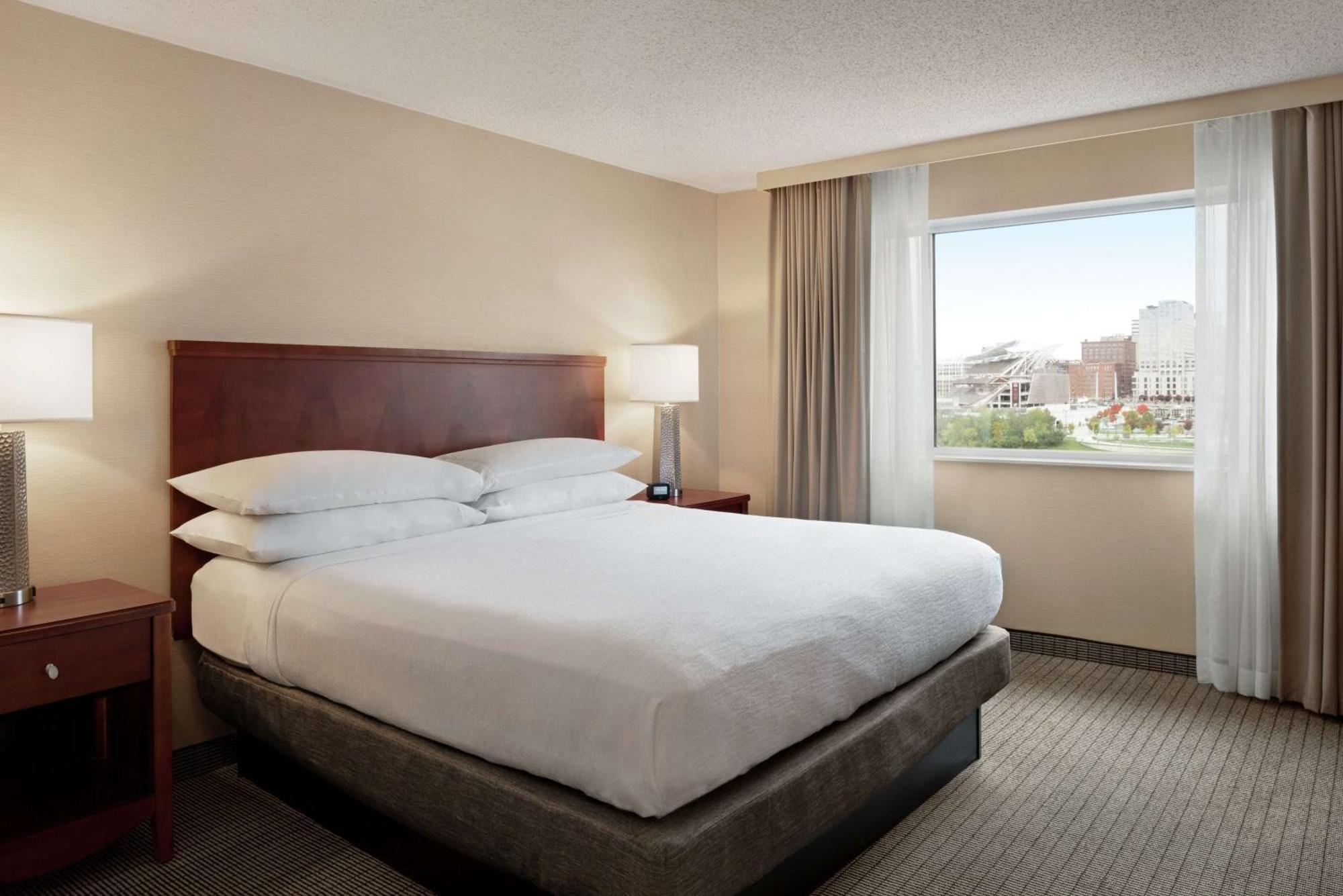 Embassy Suites Cincinnati - Rivercenter Covington Exteriör bild