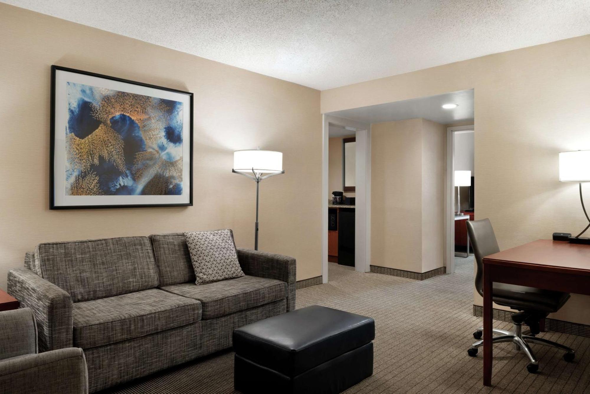 Embassy Suites Cincinnati - Rivercenter Covington Exteriör bild