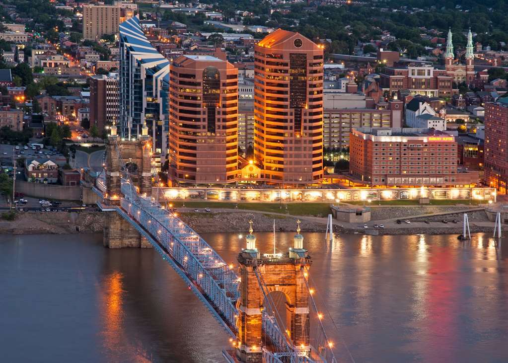 Embassy Suites Cincinnati - Rivercenter Covington Exteriör bild